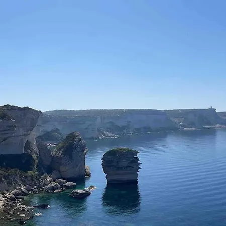Vivez Bonifacio - Sous Le Charme * Bonifacio (Corsica)